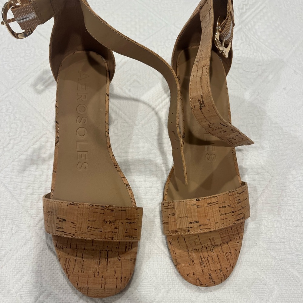 Aerosols Tan Sandals with Cork Straps- new without tags